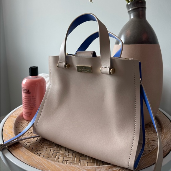 Handbags - Beautiful Beige and Blue Kate Spade Bag